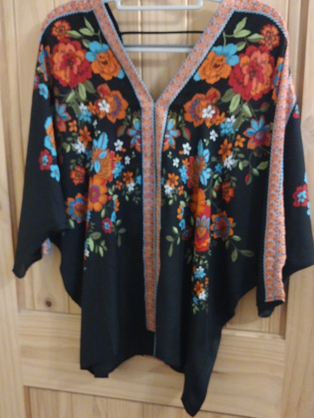 Floral Embroidered Black Women's Sweater Kimono